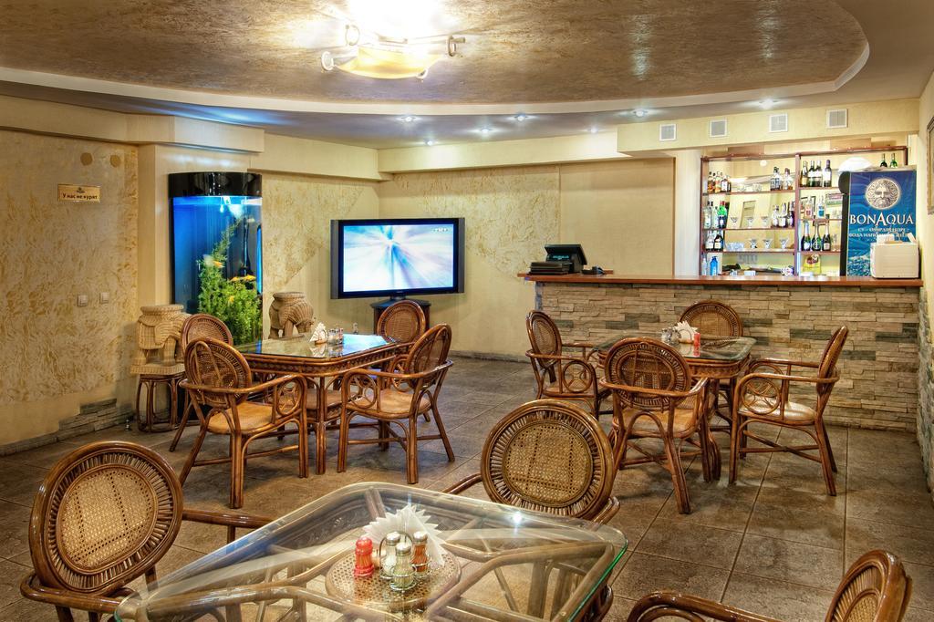 Hotel Edem Karagandy Dış mekan fotoğraf