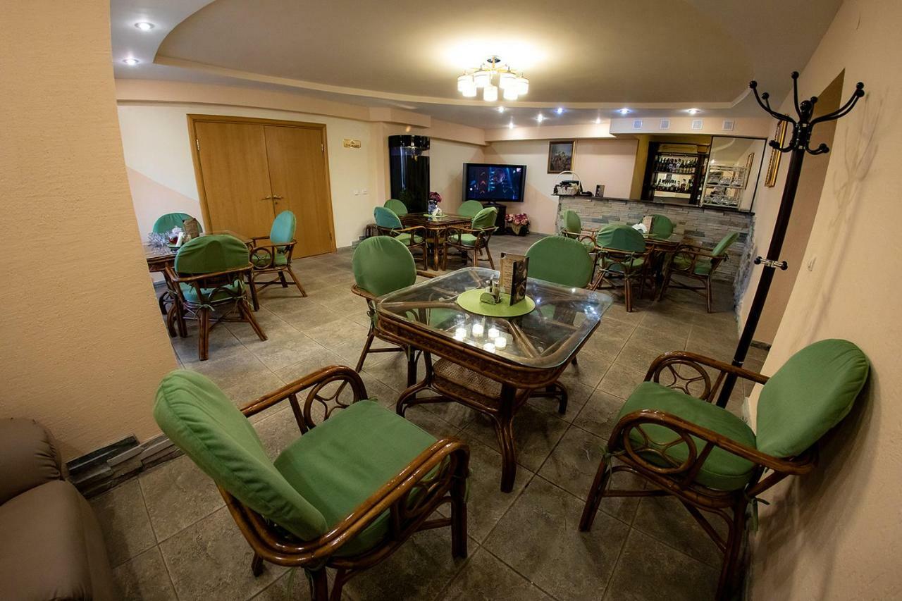 Hotel Edem Karagandy Dış mekan fotoğraf