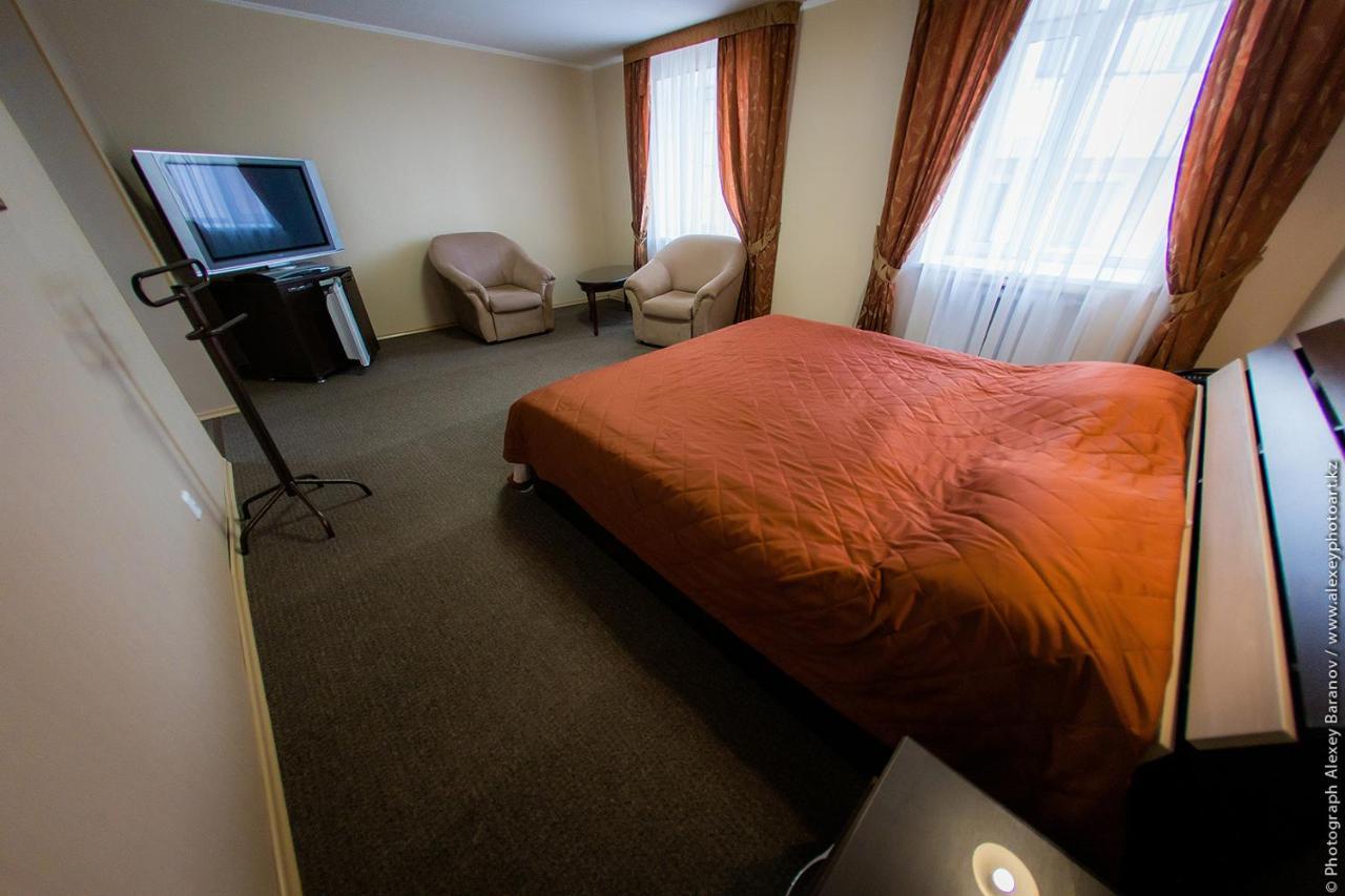 Hotel Edem Karagandy Dış mekan fotoğraf